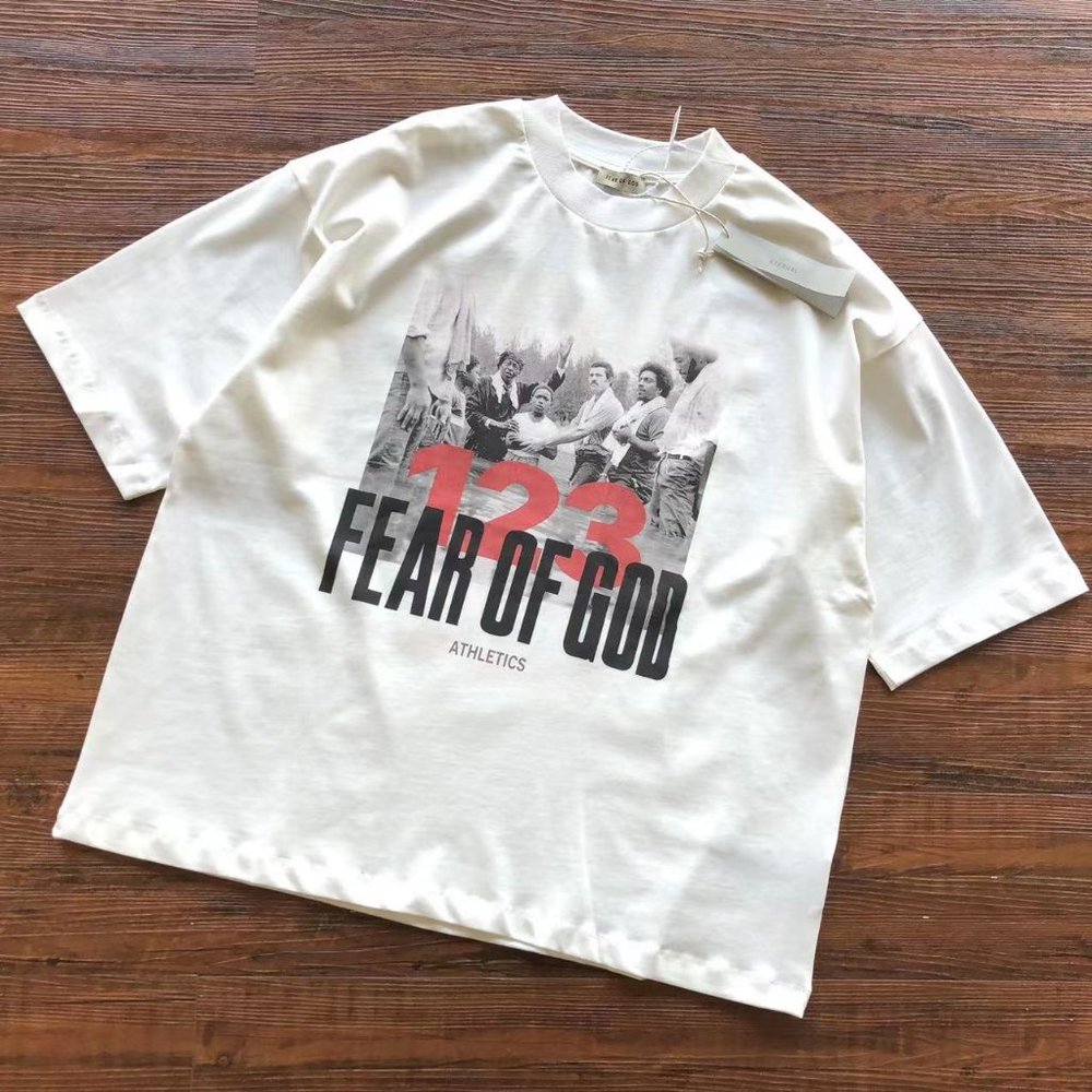 Rivingtonroi Rebis123 White Short-Sleeved Portrait Print T-Shirt